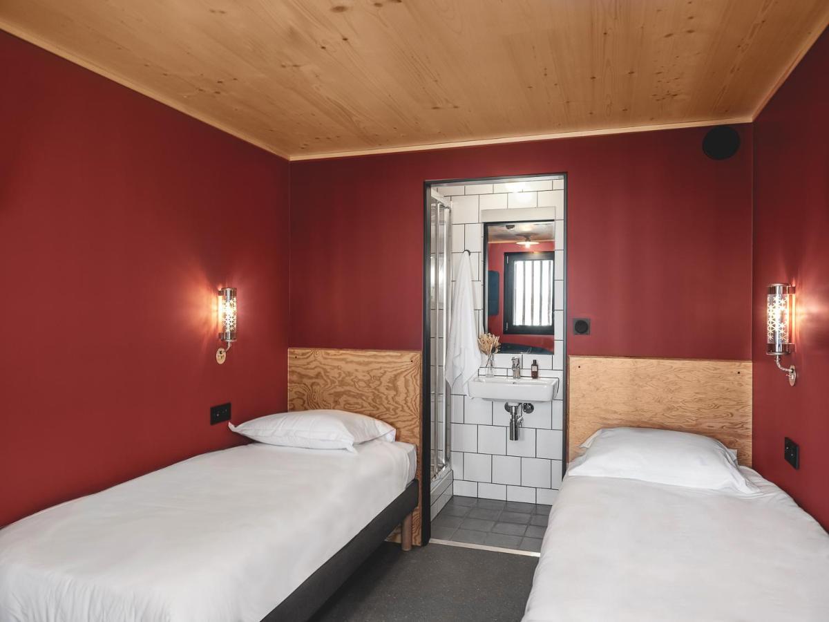 Eklo Marne La Vallee Hotel *